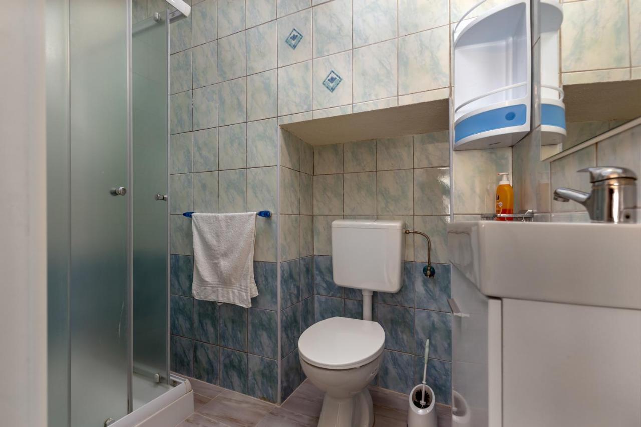 Apartments Smaila 1729 พูลา ภายนอก รูปภาพ