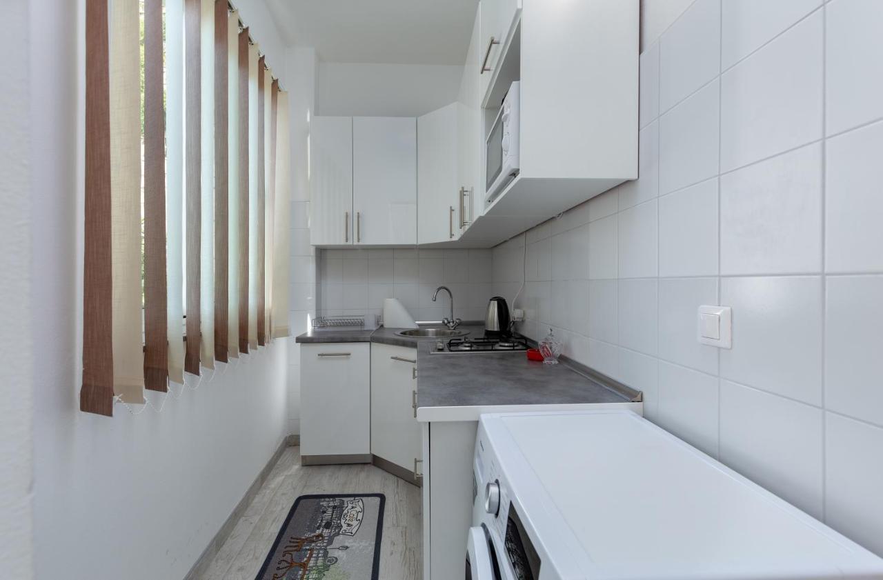 Apartments Smaila 1729 พูลา ภายนอก รูปภาพ